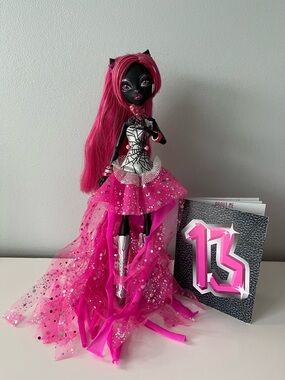 Catty Noir Monster High Doll
